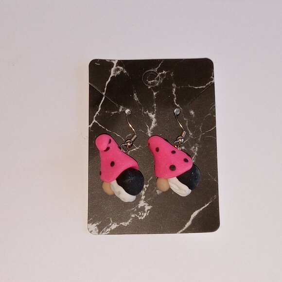 🎯 10 for $10 / Cute Handmade Gnome Earrings - Picture 8 of 9